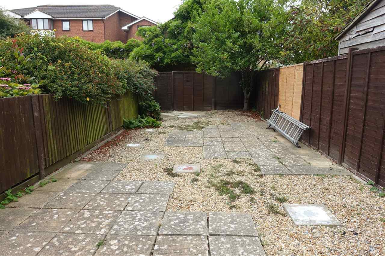 resized-2349823-Private Garden.JPG